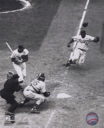 Jackie Robinson - baseball action