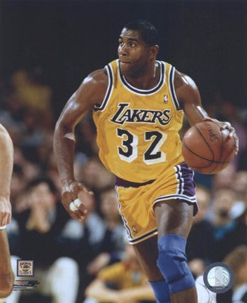 Magic Johnson - Ball in left hand