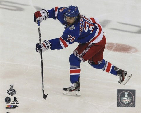 Mats Zuccarello Game 4 of the 2014 Stanley Cup Finals Action