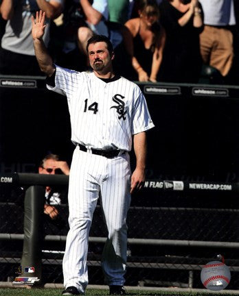 Paul Konerko leaves the field for the last time- September 28, 2014